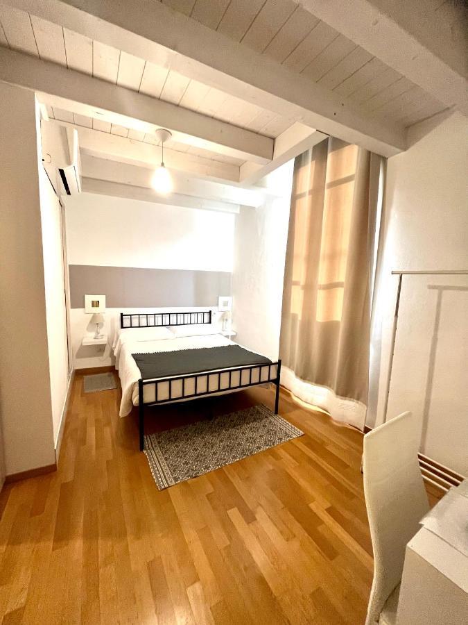 Residenza Serena B&B -Centro Storico Мантова Екстериор снимка