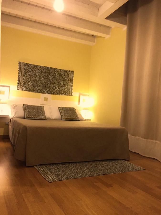 Residenza Serena B&B -Centro Storico Мантова Екстериор снимка