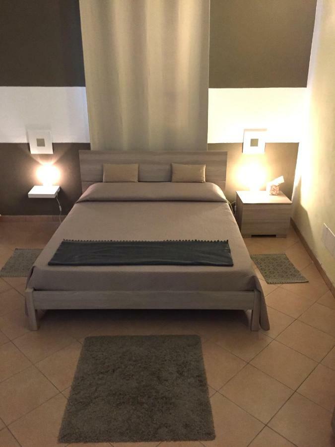 Residenza Serena B&B -Centro Storico Мантова Екстериор снимка