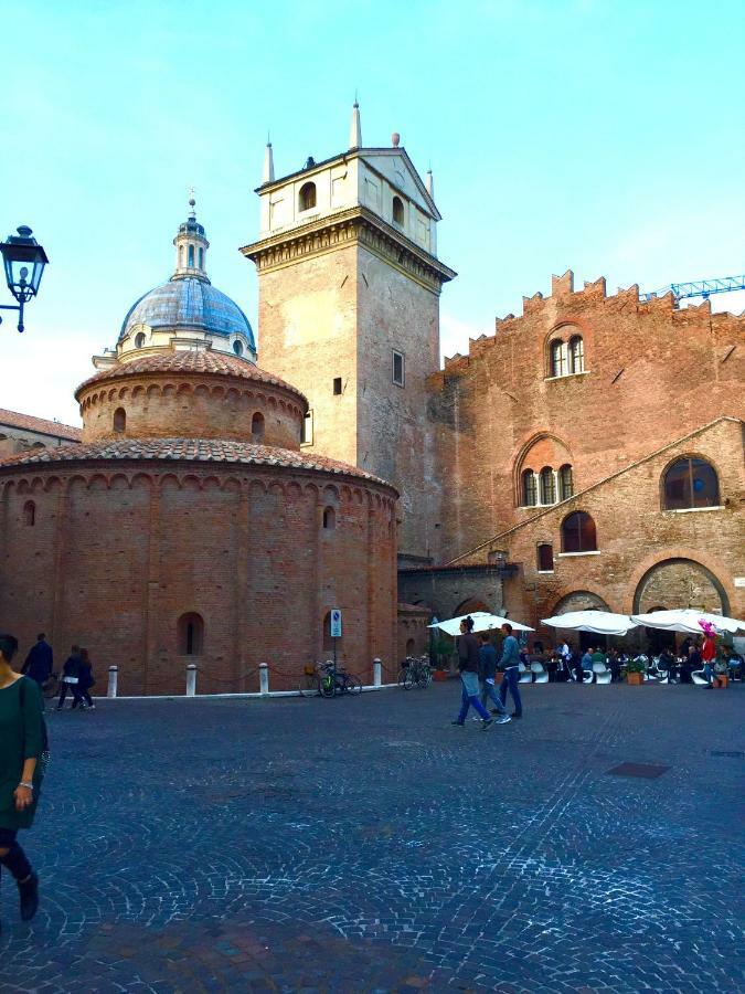 Residenza Serena B&B -Centro Storico Мантова Екстериор снимка